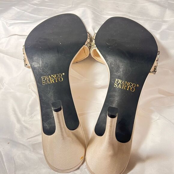 Franco Sarto heels size 10 slip on rhinestones ivory color - Picture 11 of 11